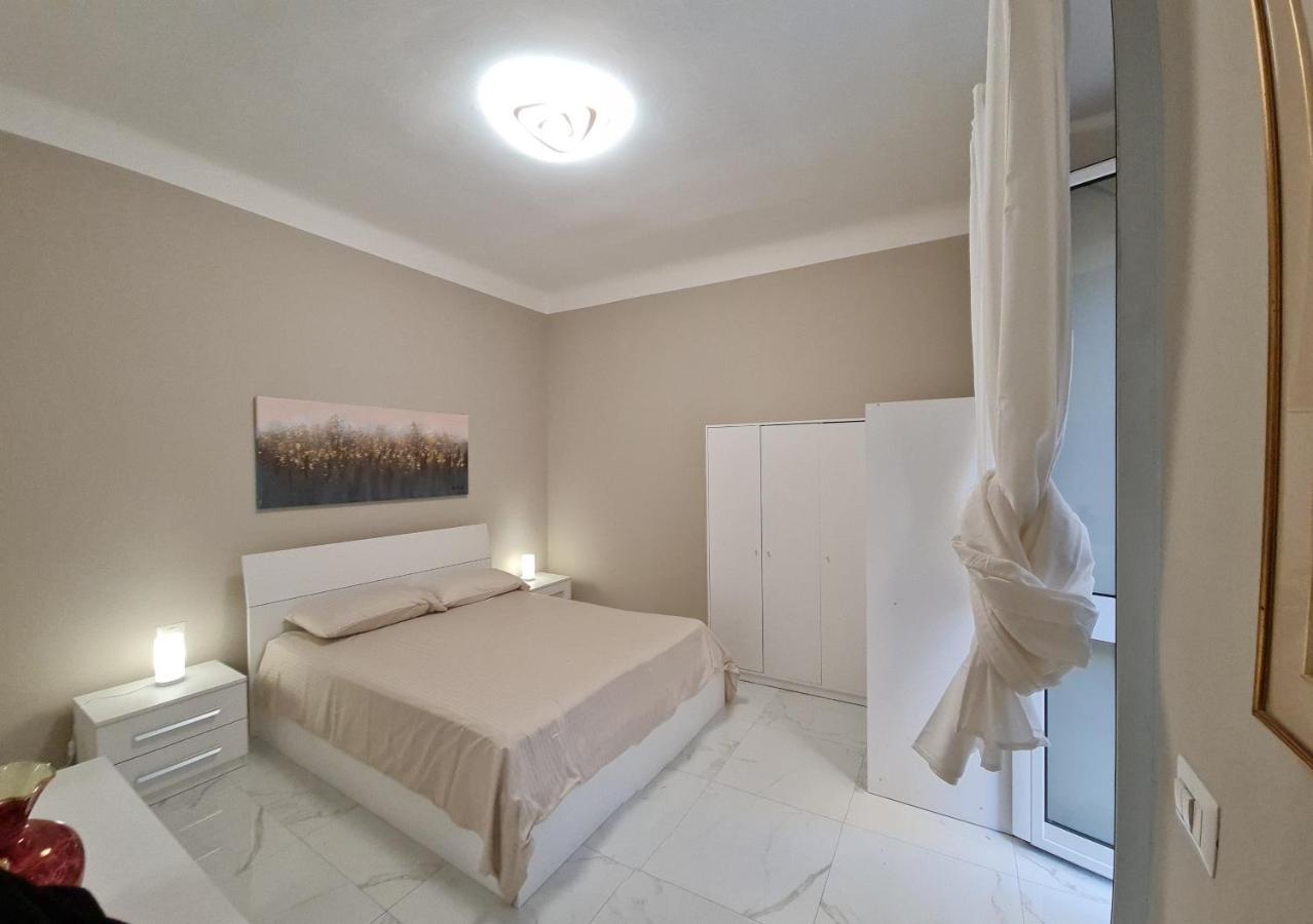 Ampio Appartamento Con 2 Posti Auto E Cortile เจนัว ภายนอก รูปภาพ