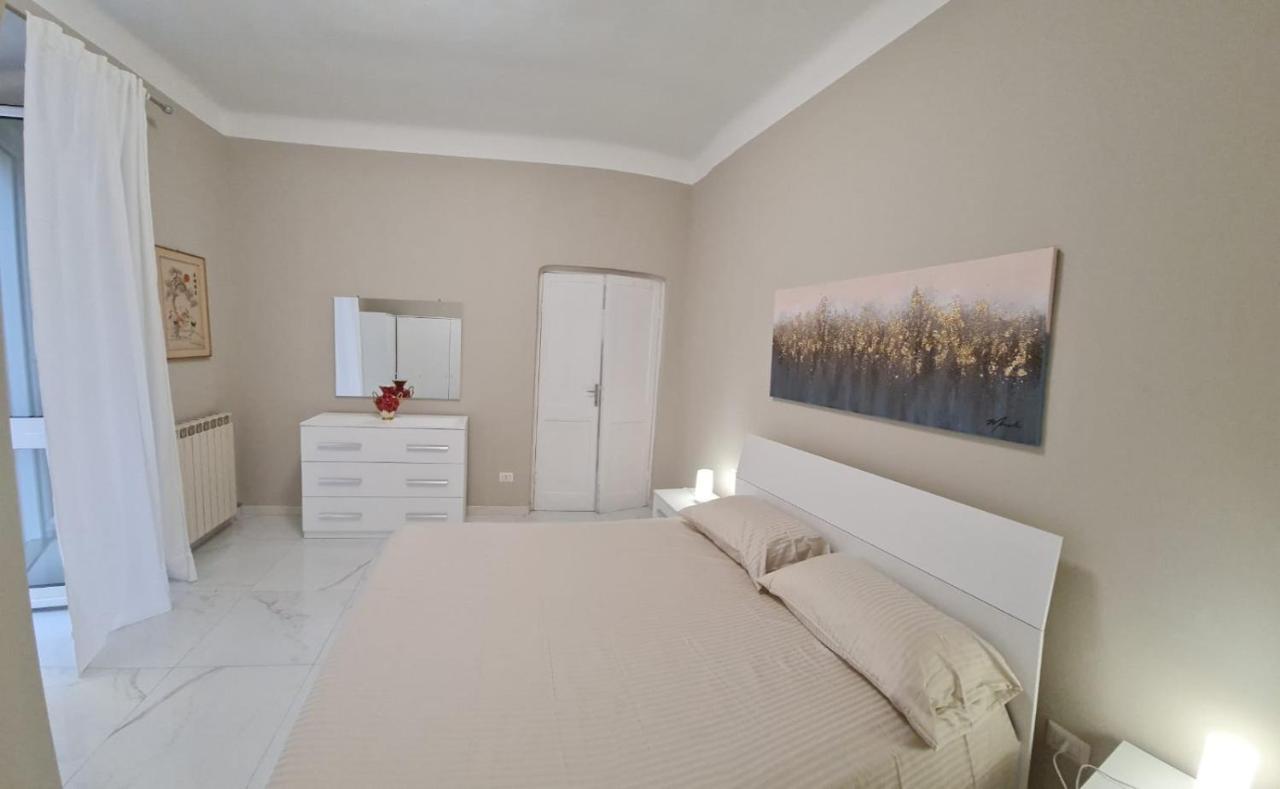 Ampio Appartamento Con 2 Posti Auto E Cortile เจนัว ภายนอก รูปภาพ