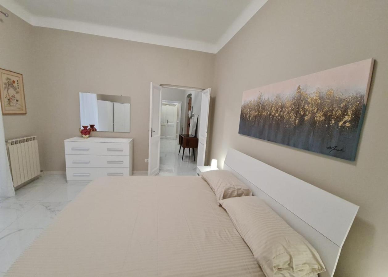 Ampio Appartamento Con 2 Posti Auto E Cortile เจนัว ภายนอก รูปภาพ